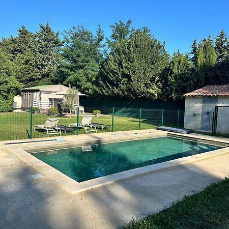 Avignon, Joli Chalet En Campagne Tres Proche De La Ville Luaran gambar