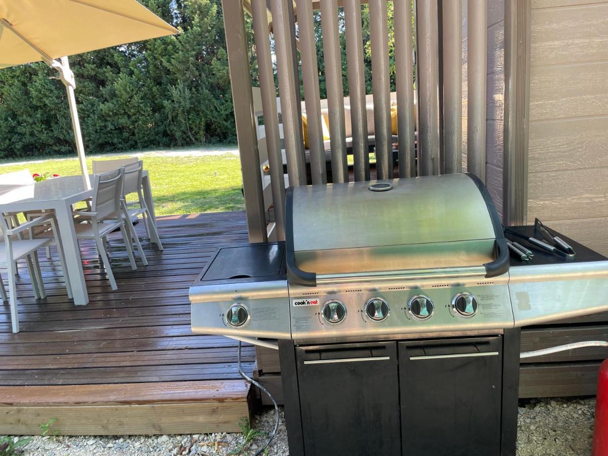 Avignon, Joli Chalet En Campagne Tres Proche De La Ville Luaran gambar